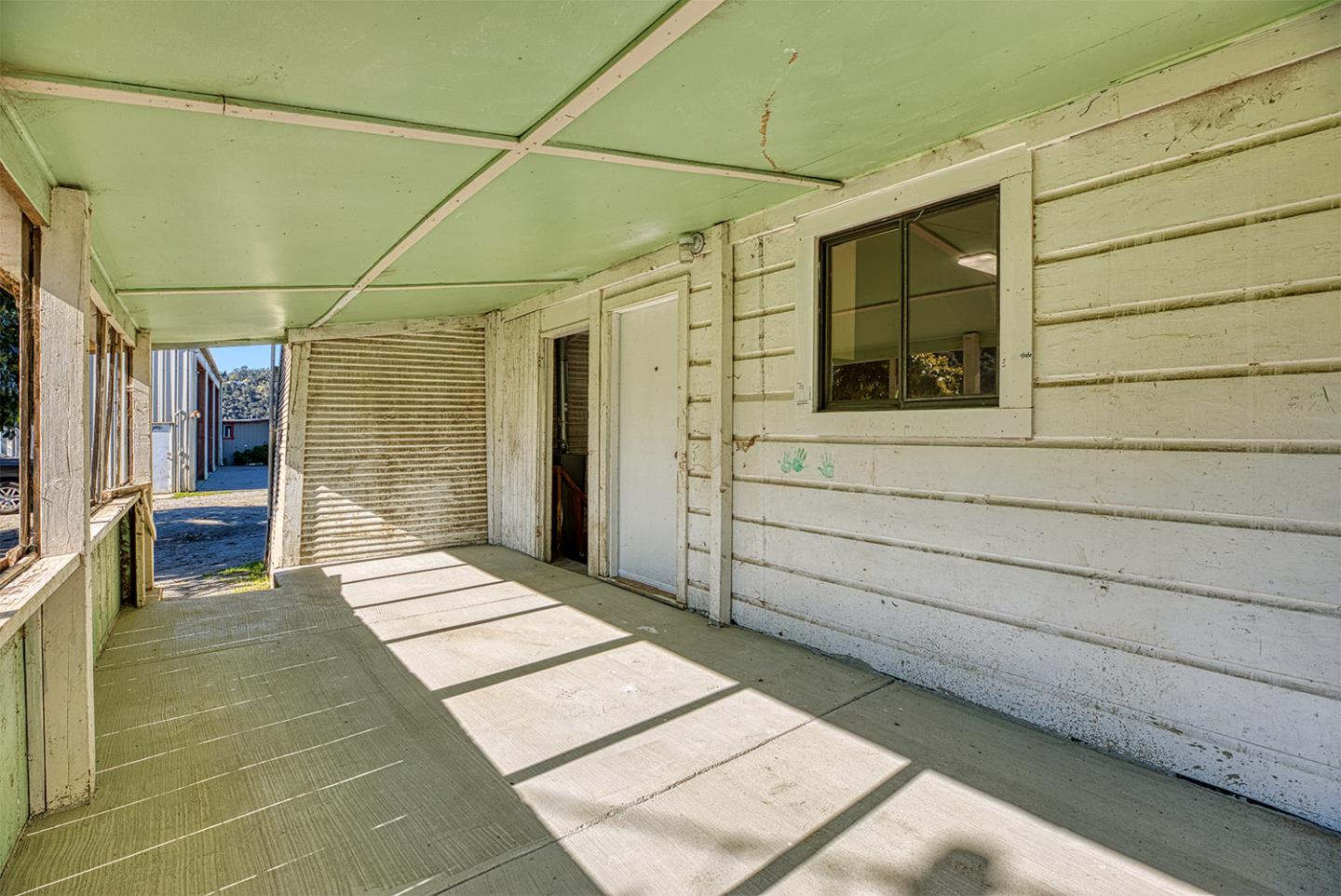 Detail Gallery Image 9 of 61 For 138 San Miguel Canyon Rd, Royal Oaks,  CA 95076 - 3 Beds | 2 Baths