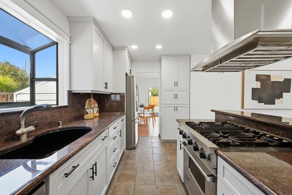 Detail Gallery Image 14 of 49 For 4049 Payne Ave, San Jose,  CA 95117 - 4 Beds | 2 Baths