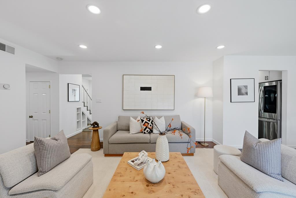 Detail Gallery Image 17 of 49 For 4049 Payne Ave, San Jose,  CA 95117 - 4 Beds | 2 Baths