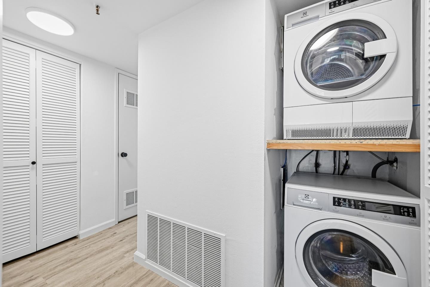 Detail Gallery Image 22 of 49 For 49 Showers Dr #A139,  Mountain View,  CA 94040 - 2 Beds | 2 Baths