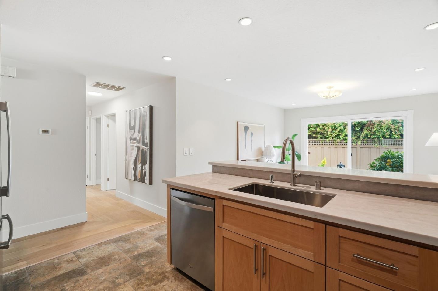 Detail Gallery Image 14 of 73 For 2007 Eucalyptus Ct, Santa Clara,  CA 95050 - 3 Beds | 2 Baths