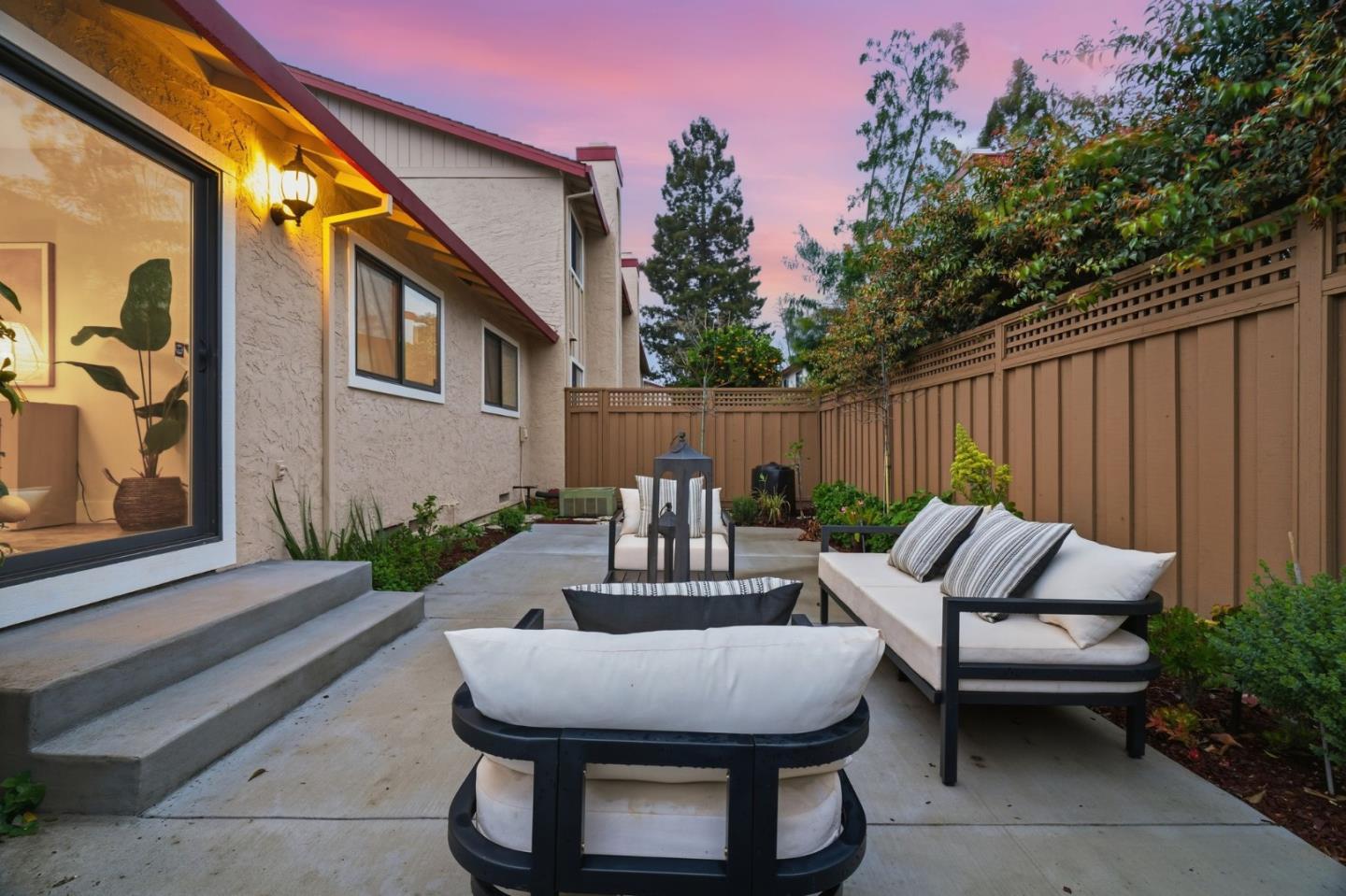 Detail Gallery Image 5 of 73 For 2007 Eucalyptus Ct, Santa Clara,  CA 95050 - 3 Beds | 2 Baths