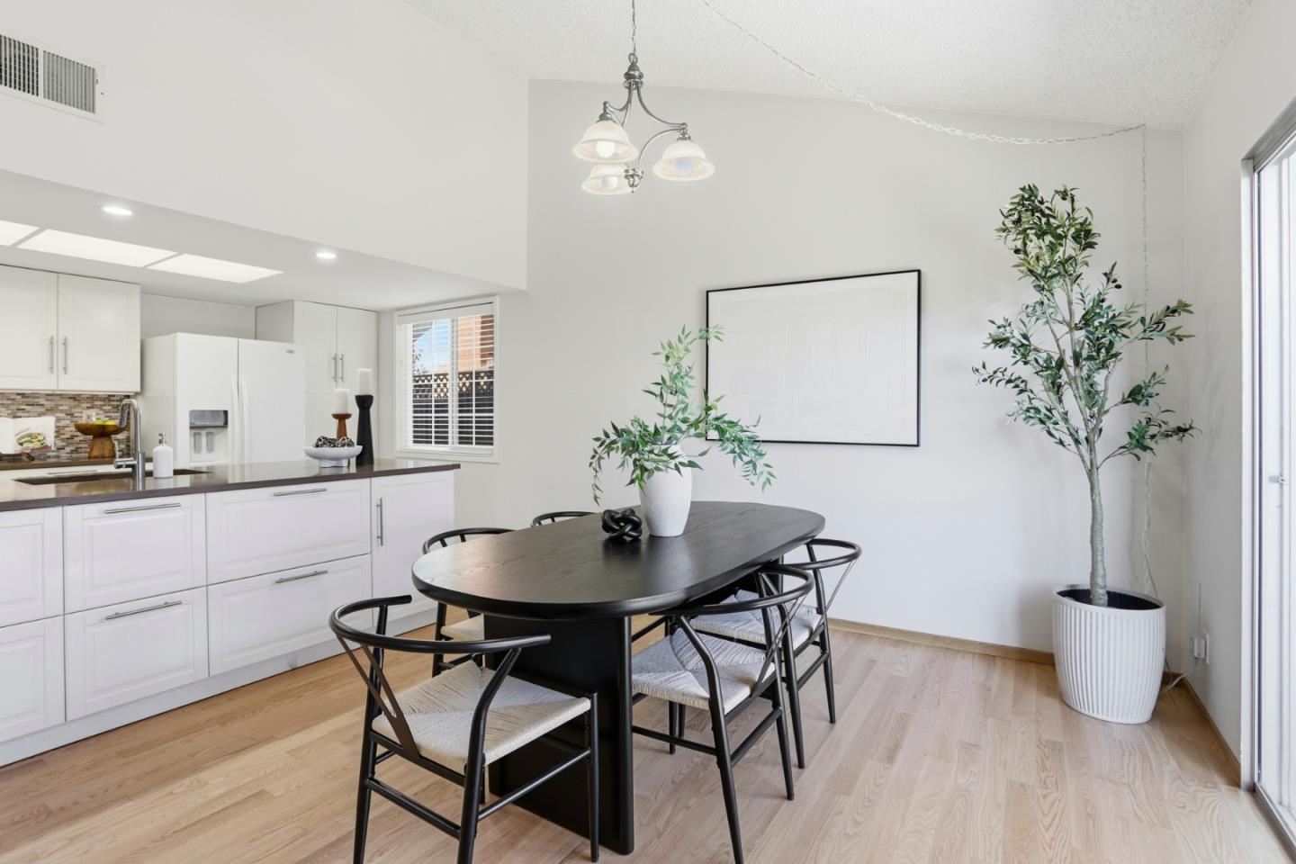 Detail Gallery Image 10 of 25 For 4484 Hampshire Pl, San Jose,  CA 95136 - 3 Beds | 2 Baths