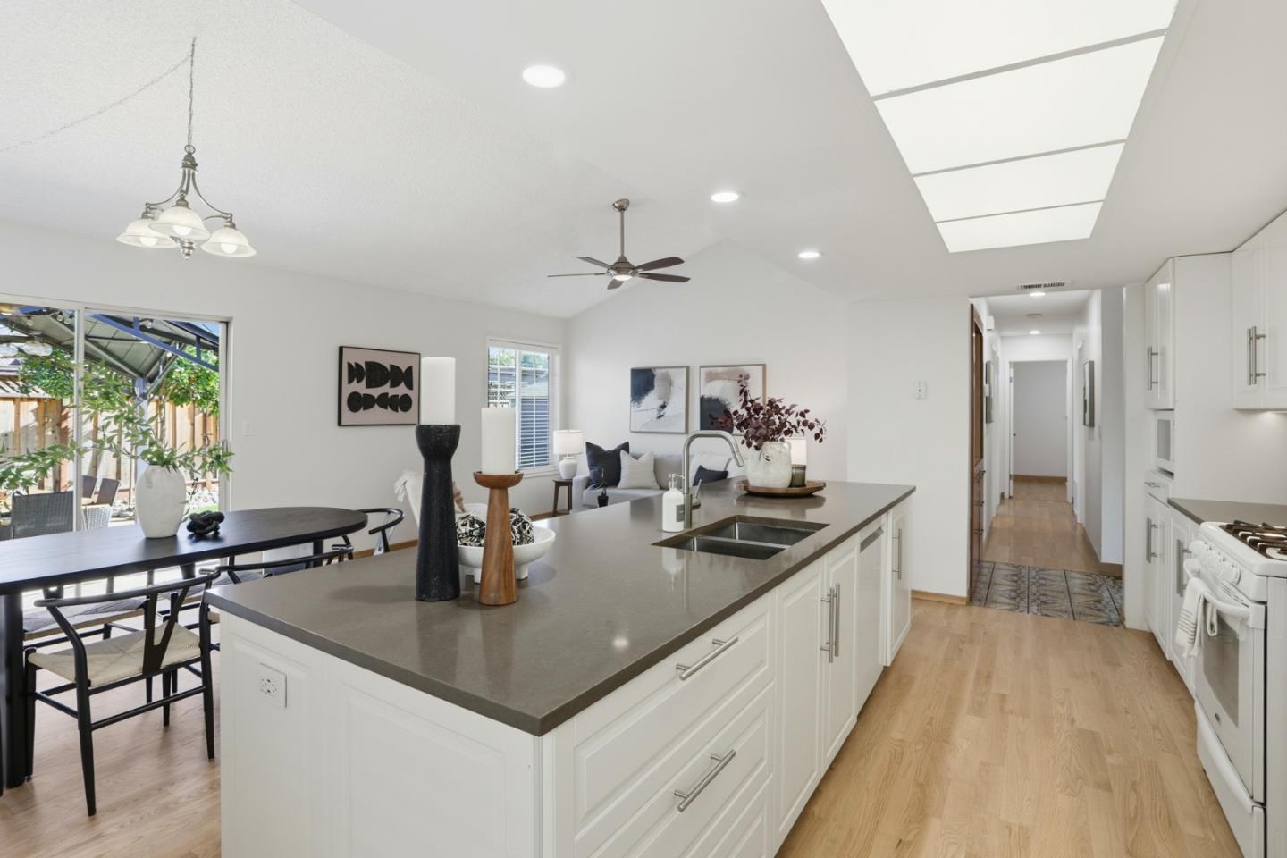 Detail Gallery Image 3 of 25 For 4484 Hampshire Pl, San Jose,  CA 95136 - 3 Beds | 2 Baths