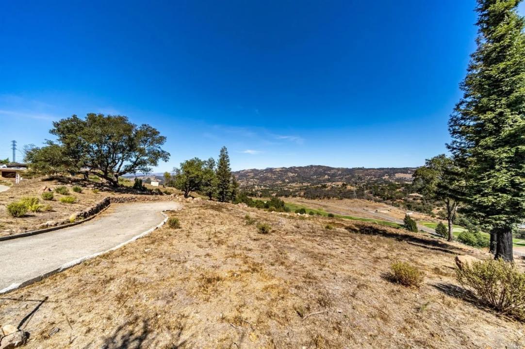 Detail Gallery Image 5 of 16 For 3824 Skyfarm Dr, Santa Rosa,  CA 95403 - – Beds | – Baths