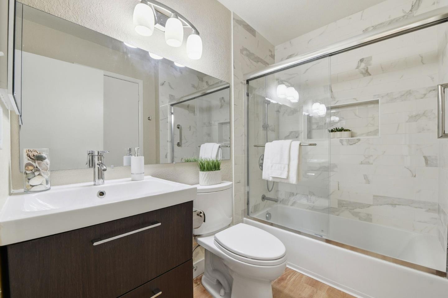 Detail Gallery Image 18 of 22 For 171 E Empire St, San Jose,  CA 95112 - 2 Beds | 1/1 Baths