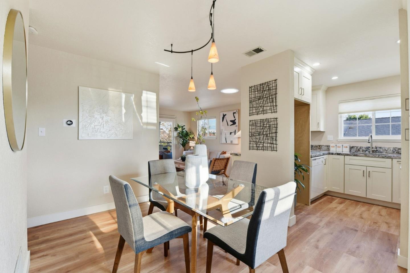 Detail Gallery Image 8 of 22 For 171 E Empire St, San Jose,  CA 95112 - 2 Beds | 1/1 Baths