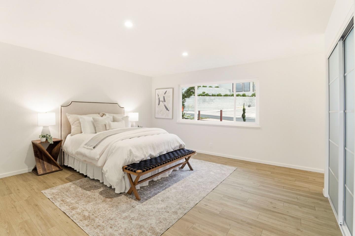 Detail Gallery Image 14 of 40 For 162 Coronado Ave, San Carlos,  CA 94070 - 5 Beds | 3 Baths