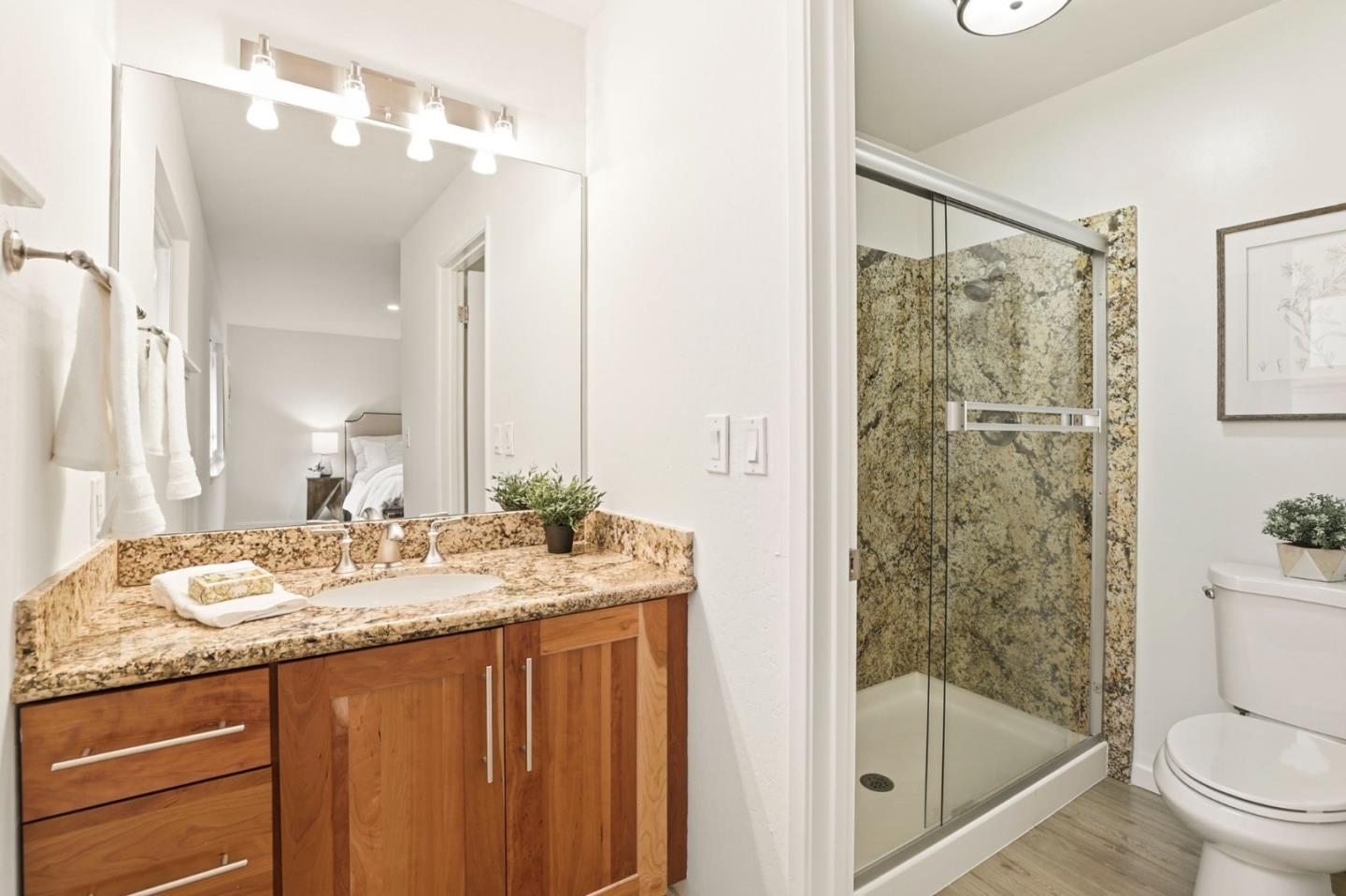 Detail Gallery Image 16 of 40 For 162 Coronado Ave, San Carlos,  CA 94070 - 5 Beds | 3 Baths