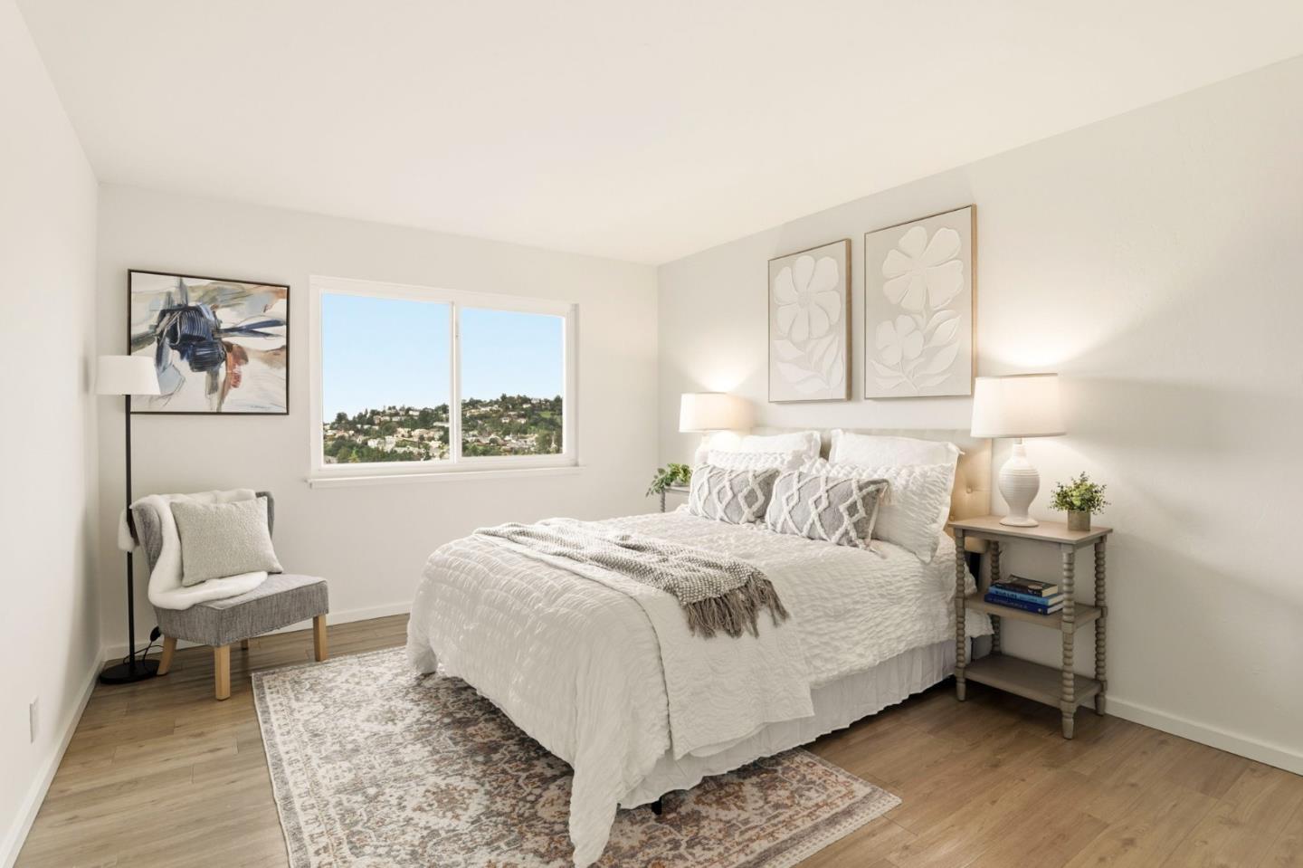 Detail Gallery Image 17 of 40 For 162 Coronado Ave, San Carlos,  CA 94070 - 5 Beds | 3 Baths