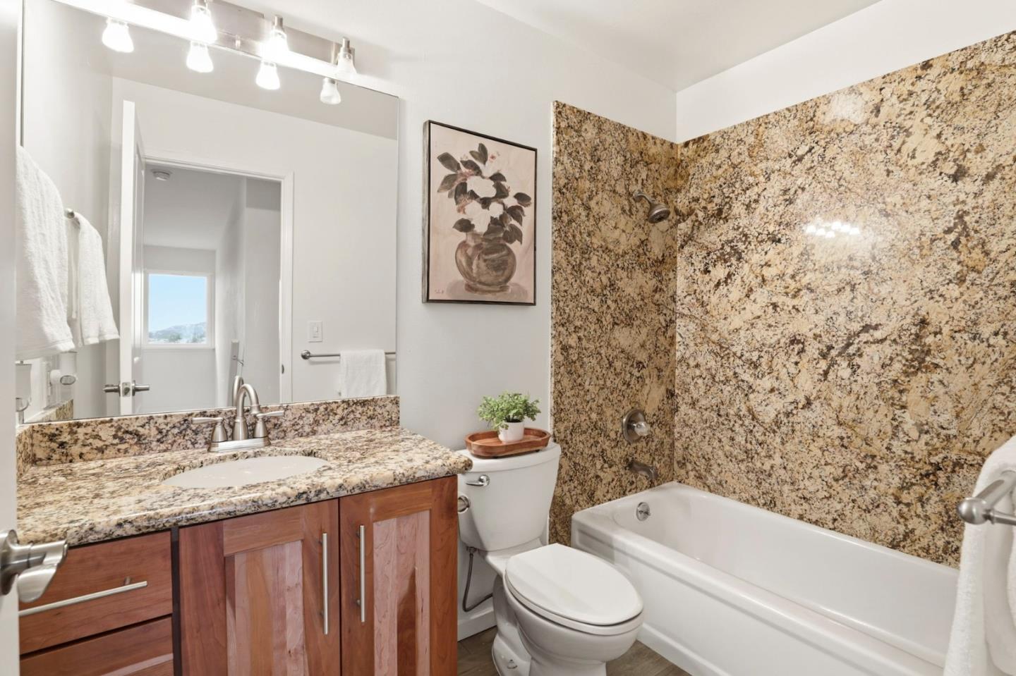 Detail Gallery Image 19 of 40 For 162 Coronado Ave, San Carlos,  CA 94070 - 5 Beds | 3 Baths