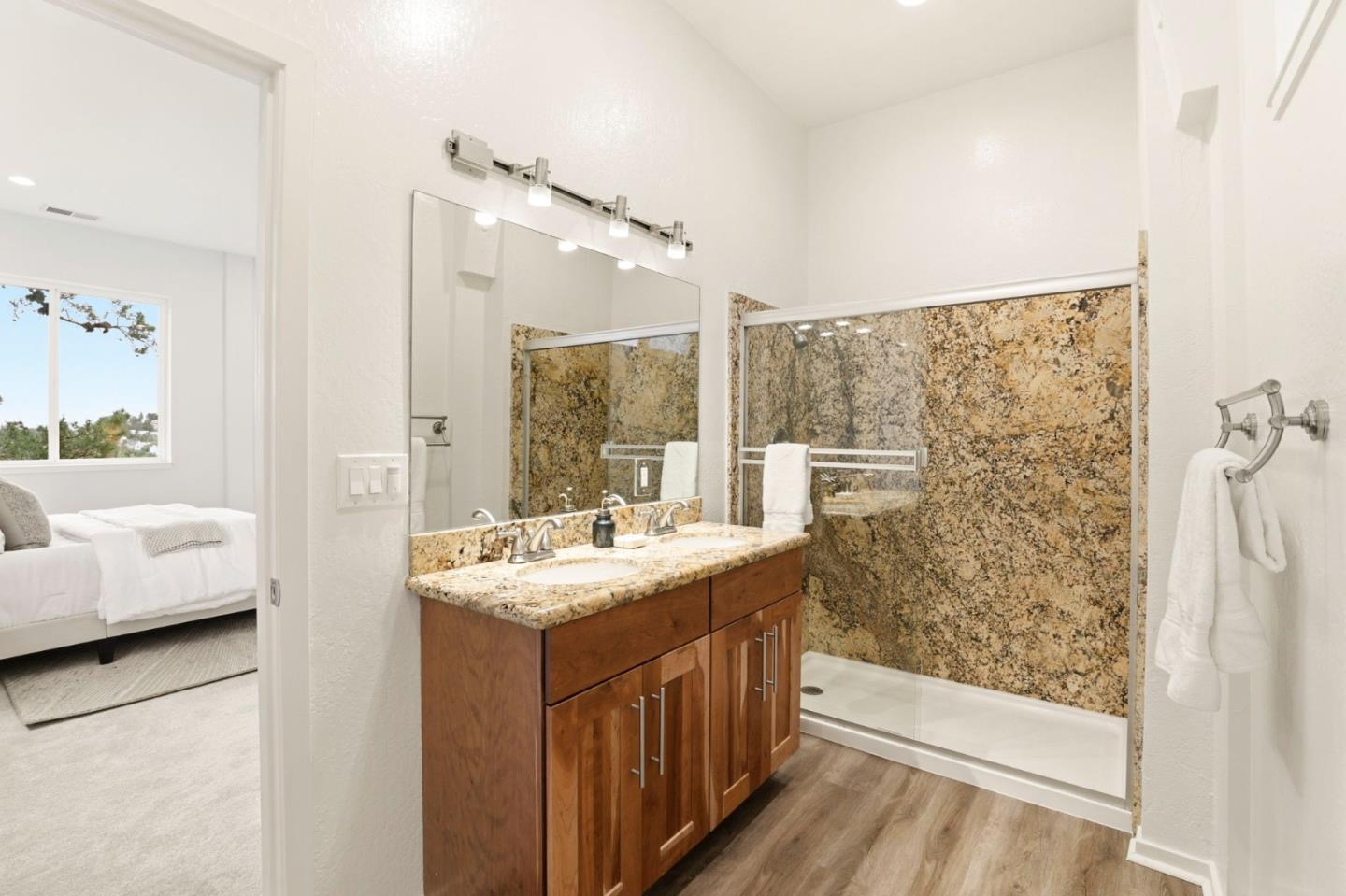 Detail Gallery Image 23 of 40 For 162 Coronado Ave, San Carlos,  CA 94070 - 5 Beds | 3 Baths