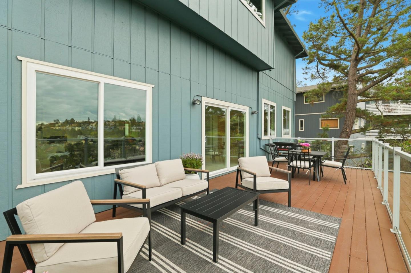 Detail Gallery Image 28 of 40 For 162 Coronado Ave, San Carlos,  CA 94070 - 5 Beds | 3 Baths