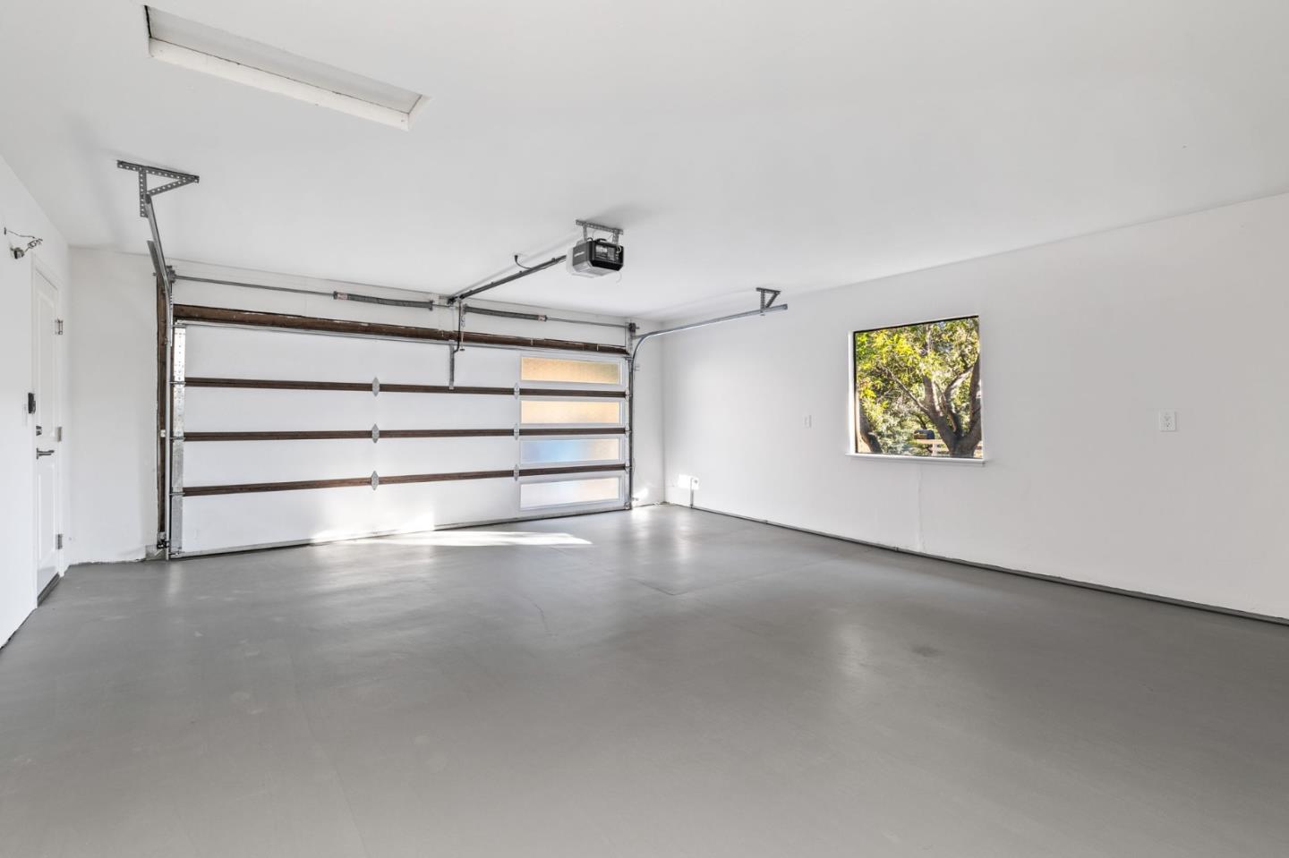 Detail Gallery Image 29 of 40 For 162 Coronado Ave, San Carlos,  CA 94070 - 5 Beds | 3 Baths