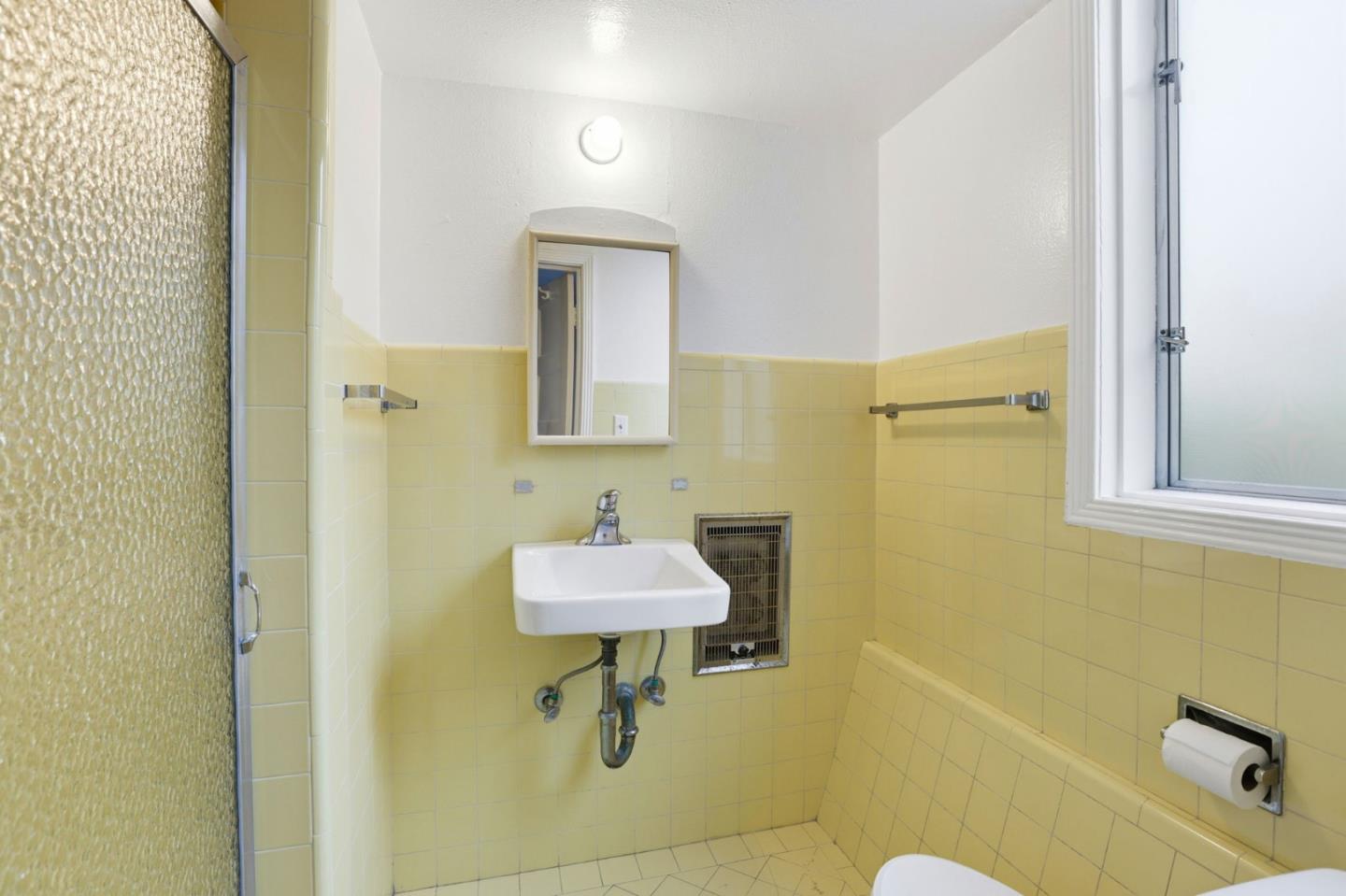 Detail Gallery Image 31 of 46 For 2674 18th Ave, San Francisco,  CA 94116 - 3 Beds | 2 Baths