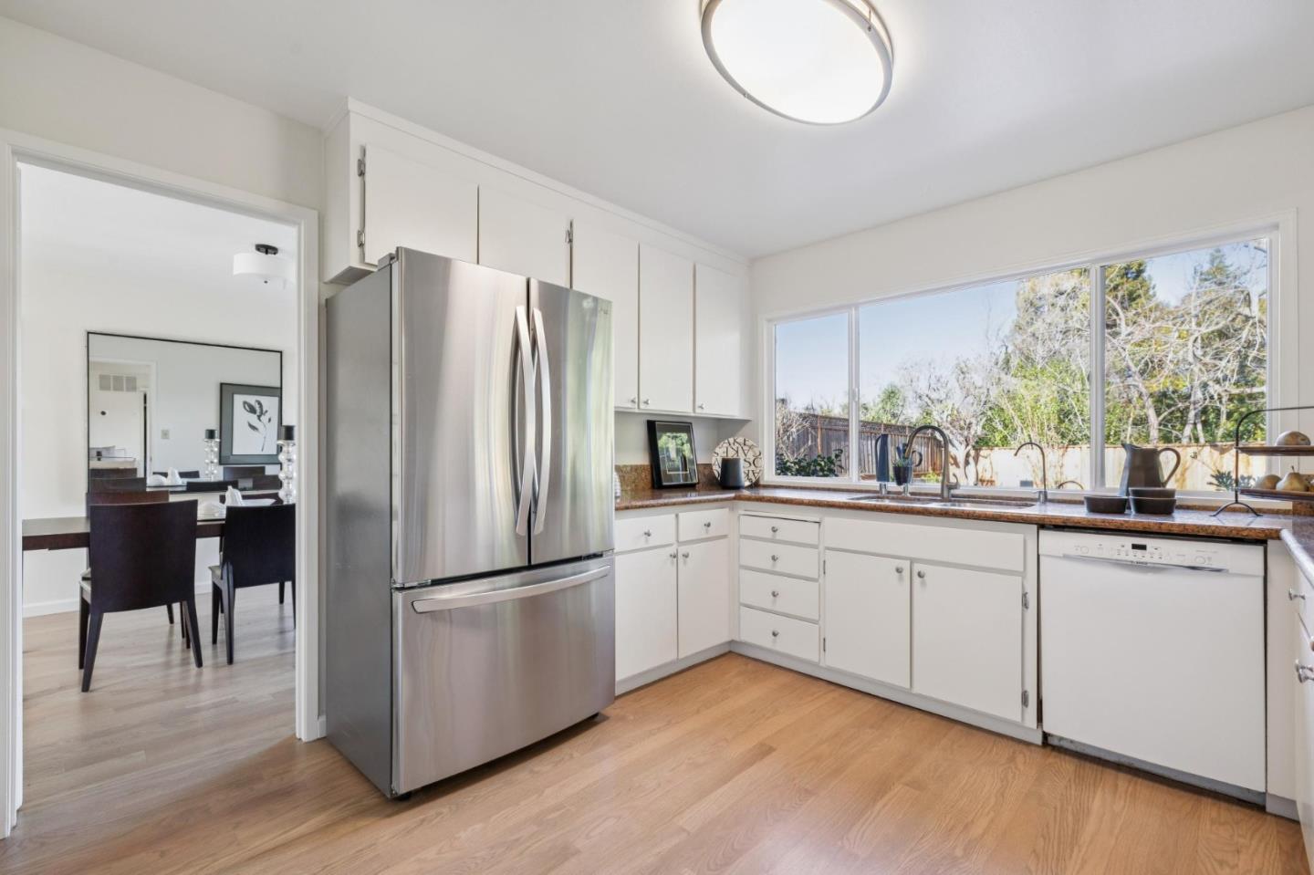 Detail Gallery Image 12 of 41 For 3352 Villa Robleda Dr, Mountain View,  CA 94040 - 4 Beds | 2/1 Baths