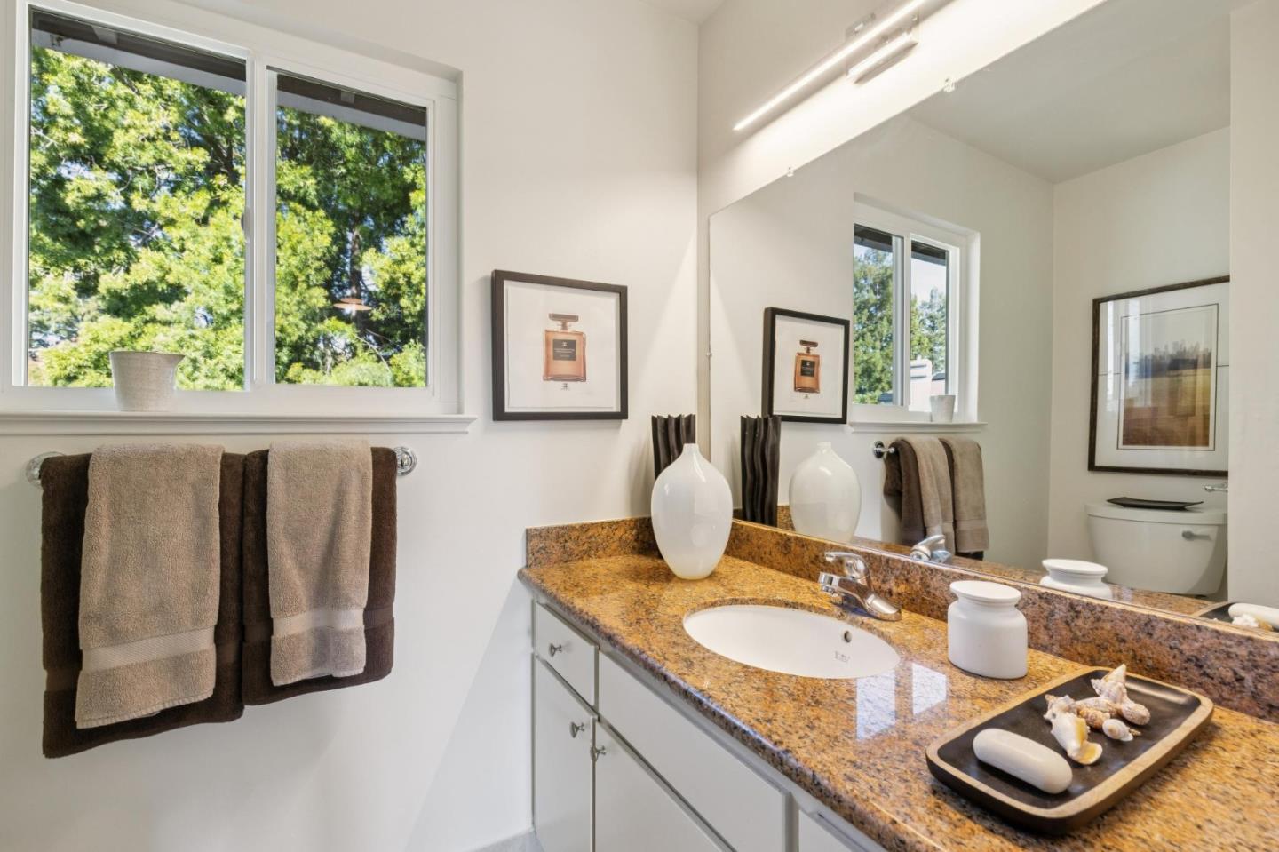 Detail Gallery Image 24 of 41 For 3352 Villa Robleda Dr, Mountain View,  CA 94040 - 4 Beds | 2/1 Baths