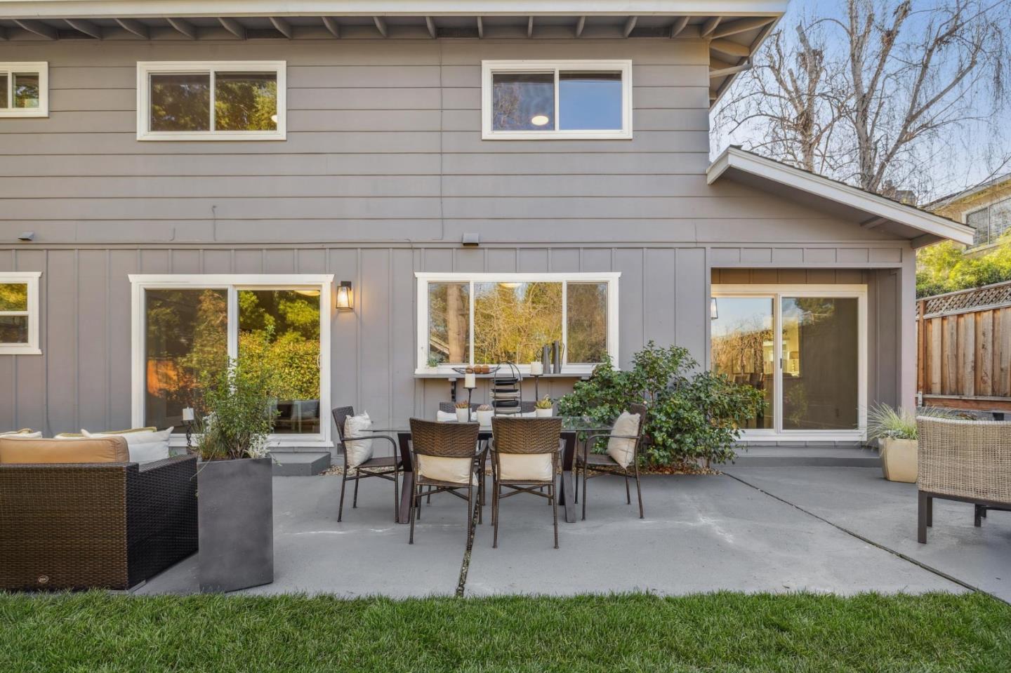 Detail Gallery Image 39 of 41 For 3352 Villa Robleda Dr, Mountain View,  CA 94040 - 4 Beds | 2/1 Baths