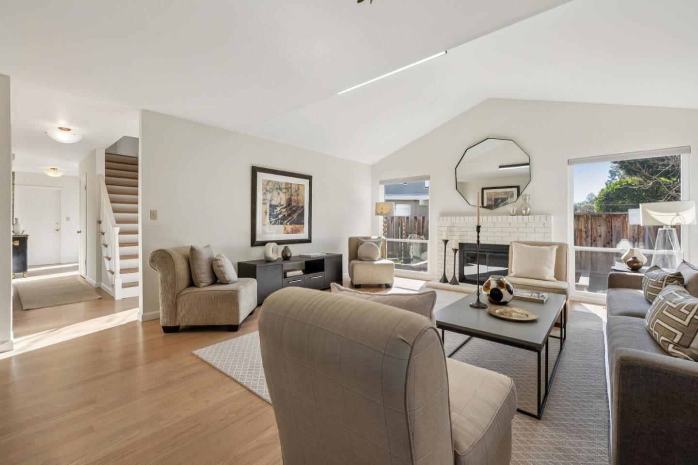 Detail Gallery Image 5 of 41 For 3352 Villa Robleda Dr, Mountain View,  CA 94040 - 4 Beds | 2/1 Baths