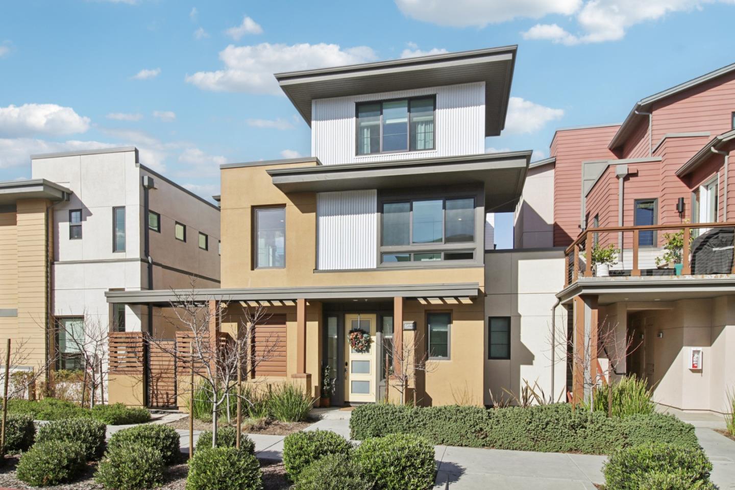 Front Image Thumbnail for ML82032996