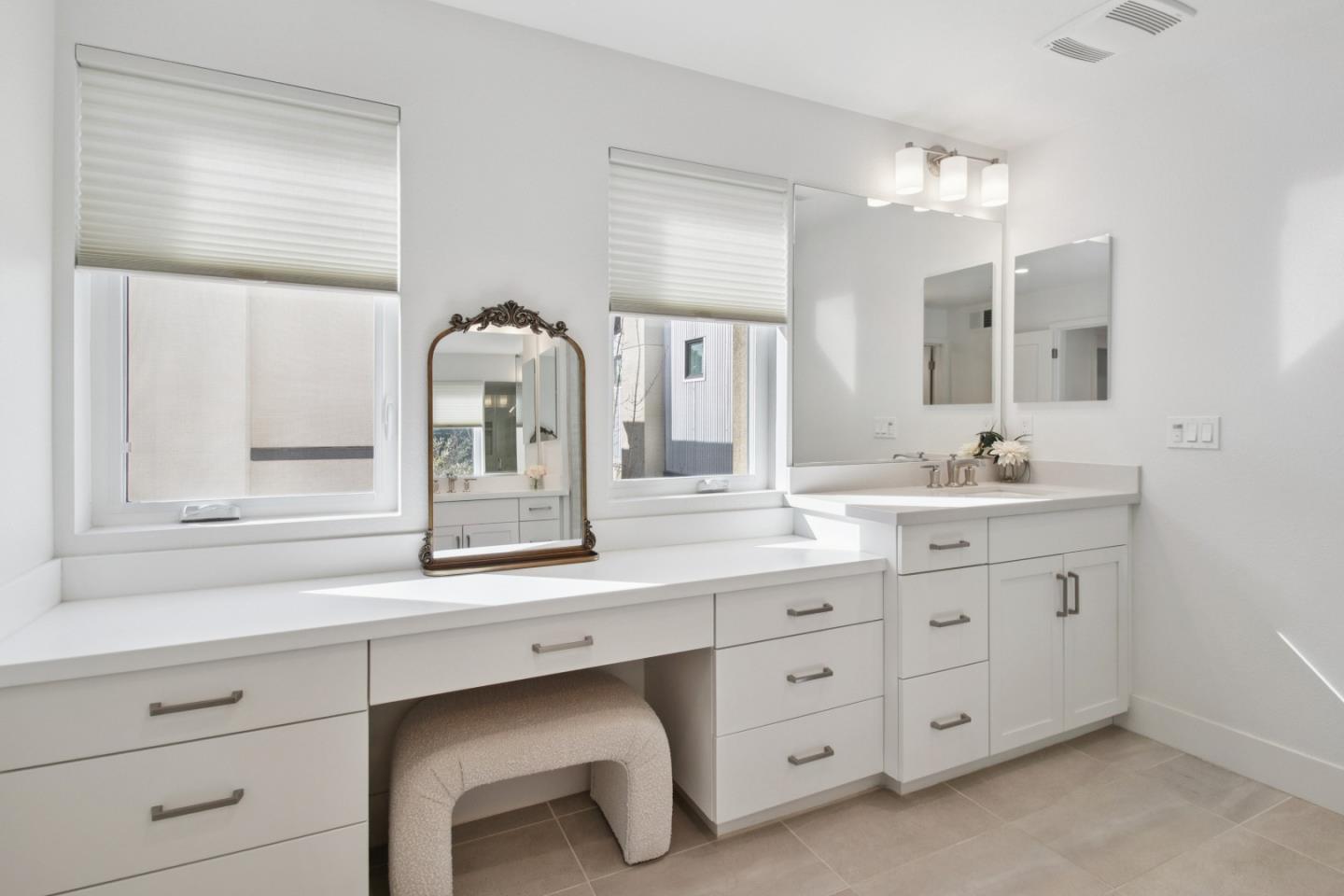 Detail Gallery Image 11 of 37 For 15040 Briggs Court, Los Gatos,  CA 95032 - 2 Beds | 2/1 Baths