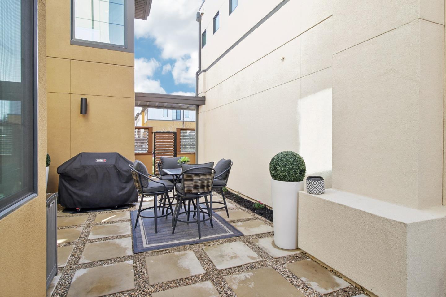 Detail Gallery Image 18 of 37 For 15040 Briggs Court, Los Gatos,  CA 95032 - 2 Beds | 2/1 Baths