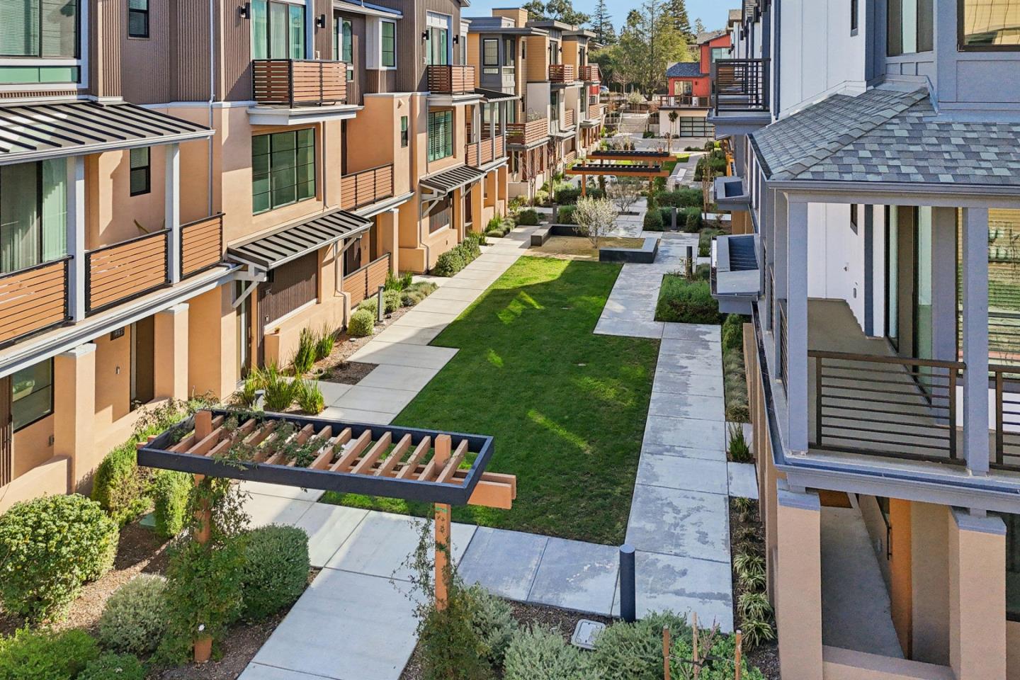 Detail Gallery Image 32 of 37 For 15040 Briggs Court, Los Gatos,  CA 95032 - 2 Beds | 2/1 Baths