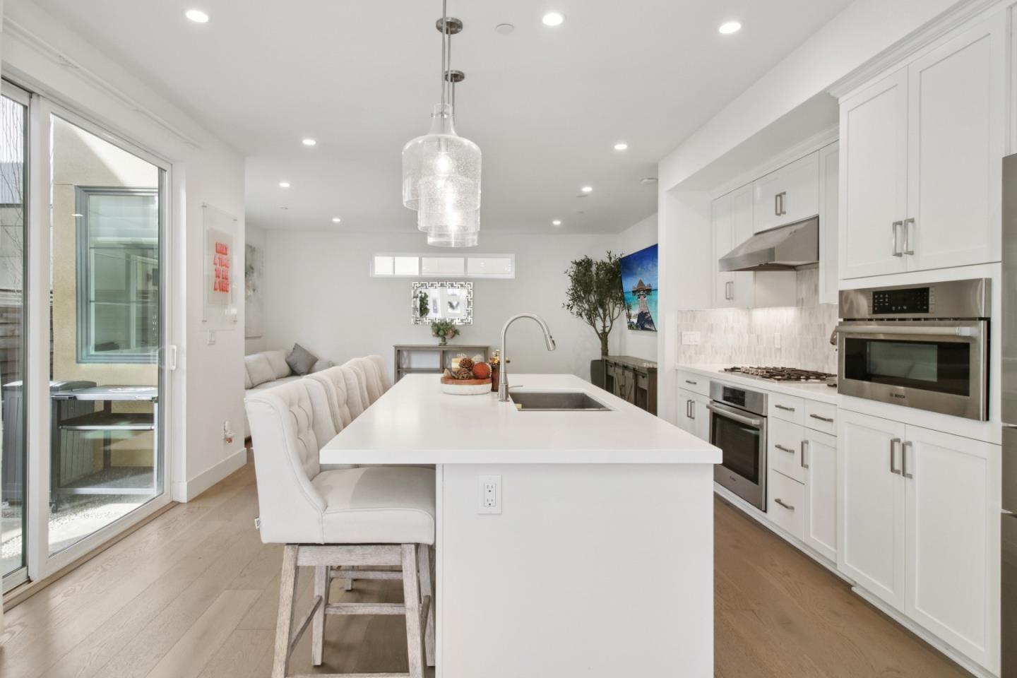 Detail Gallery Image 4 of 37 For 15040 Briggs Court, Los Gatos,  CA 95032 - 2 Beds | 2/1 Baths