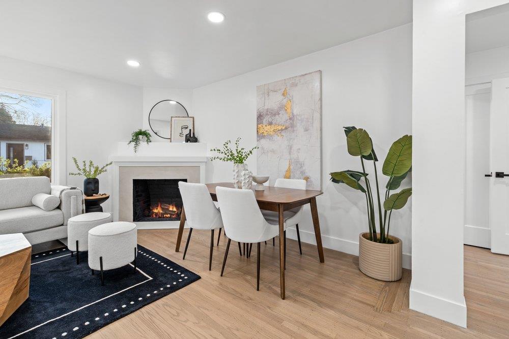 Detail Gallery Image 12 of 31 For 579 Green Manor Ct, Palo Alto,  CA 94301 - 2 Beds | 1 Baths