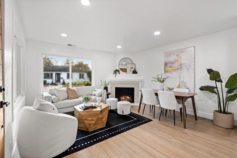 Detail Gallery Image 6 of 31 For 579 Green Manor Ct, Palo Alto,  CA 94301 - 2 Beds | 1 Baths