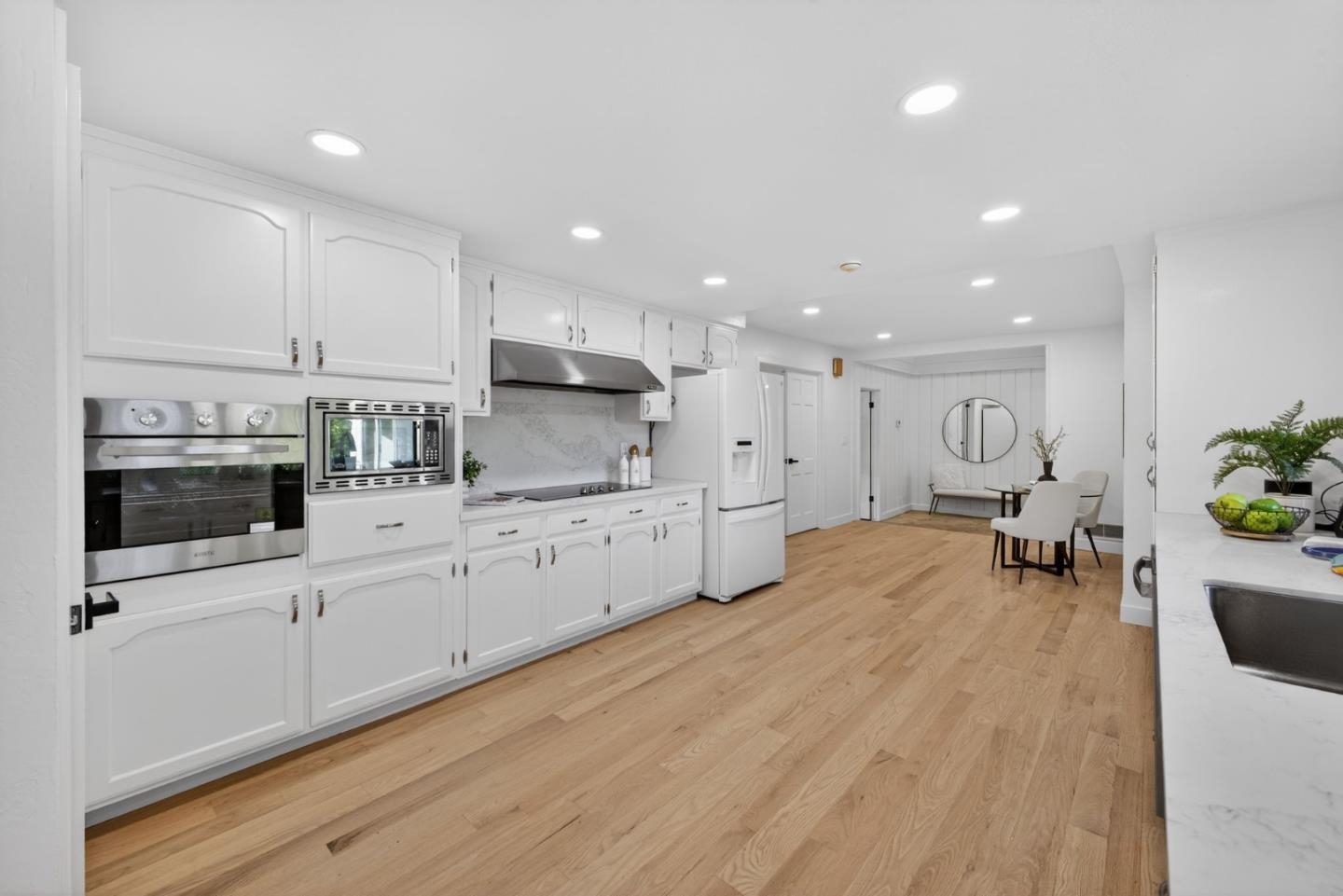 Detail Gallery Image 12 of 43 For 3411 Shady Spring Ln, Mountain View,  CA 94040 - 4 Beds | 2/1 Baths