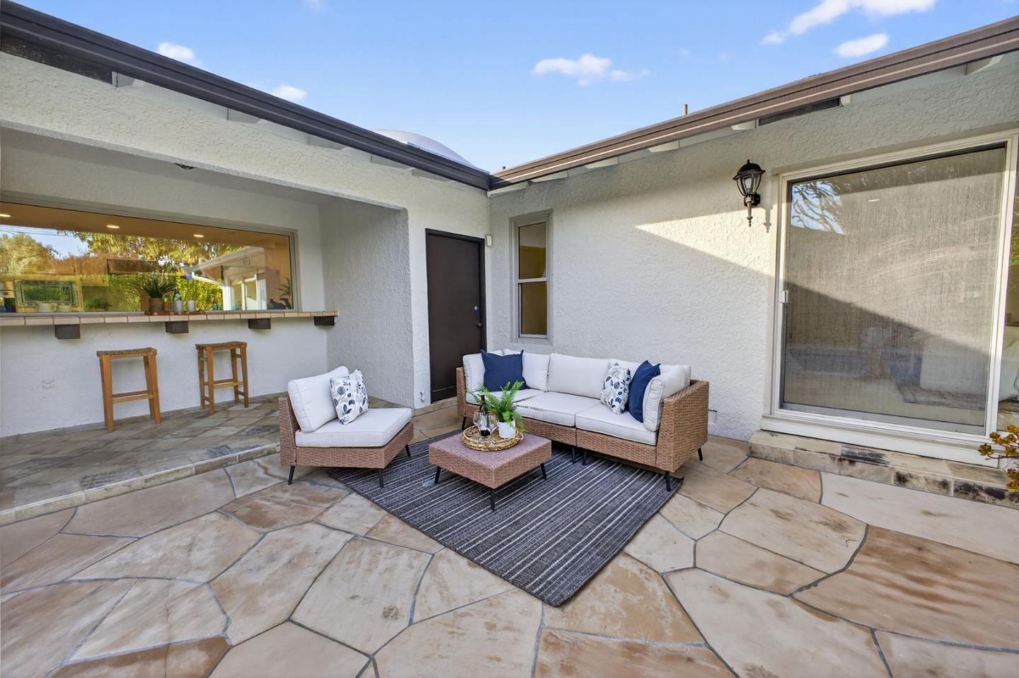 Detail Gallery Image 32 of 43 For 3411 Shady Spring Ln, Mountain View,  CA 94040 - 4 Beds | 2/1 Baths