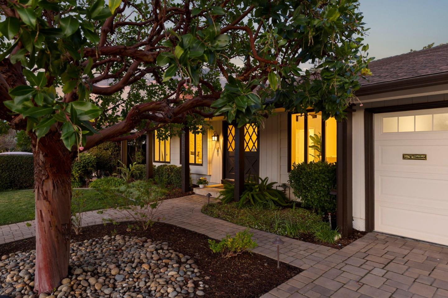 Detail Gallery Image 5 of 43 For 3411 Shady Spring Ln, Mountain View,  CA 94040 - 4 Beds | 2/1 Baths