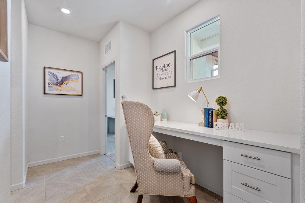 Detail Gallery Image 21 of 53 For 2111 Rosewood Dr, Hollister,  CA 95023 - 4 Beds | 2/1 Baths