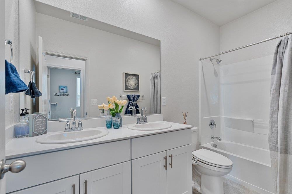 Detail Gallery Image 29 of 53 For 2111 Rosewood Dr, Hollister,  CA 95023 - 4 Beds | 2/1 Baths