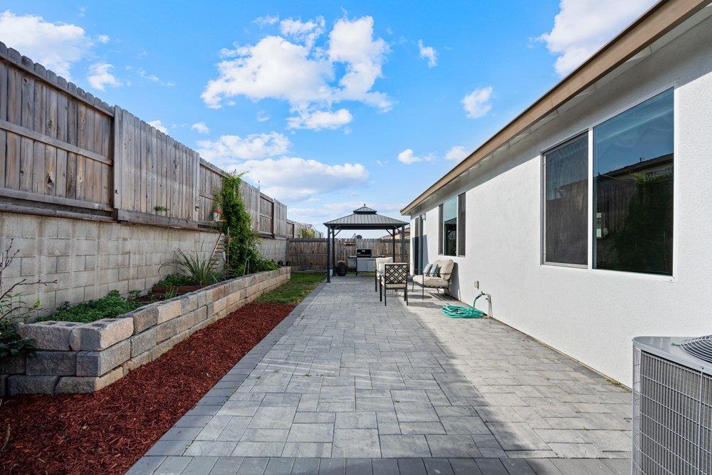 Detail Gallery Image 38 of 53 For 2111 Rosewood Dr, Hollister,  CA 95023 - 4 Beds | 2/1 Baths