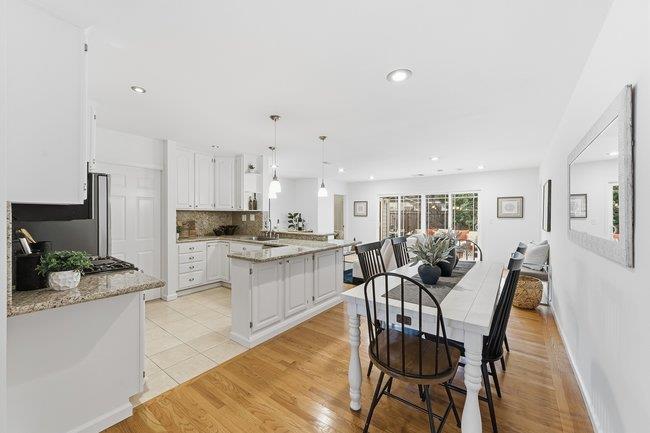 Detail Gallery Image 11 of 38 For 1014 King St, Redwood City,  CA 94061 - 4 Beds | 3 Baths