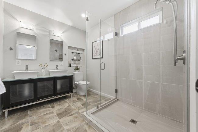 Detail Gallery Image 24 of 38 For 1014 King St, Redwood City,  CA 94061 - 4 Beds | 3 Baths