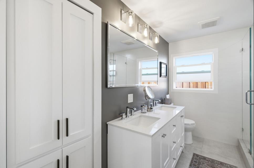 Detail Gallery Image 4 of 8 For 1510 Jasmine St, San Mateo,  CA 94402 - 3 Beds | 2 Baths