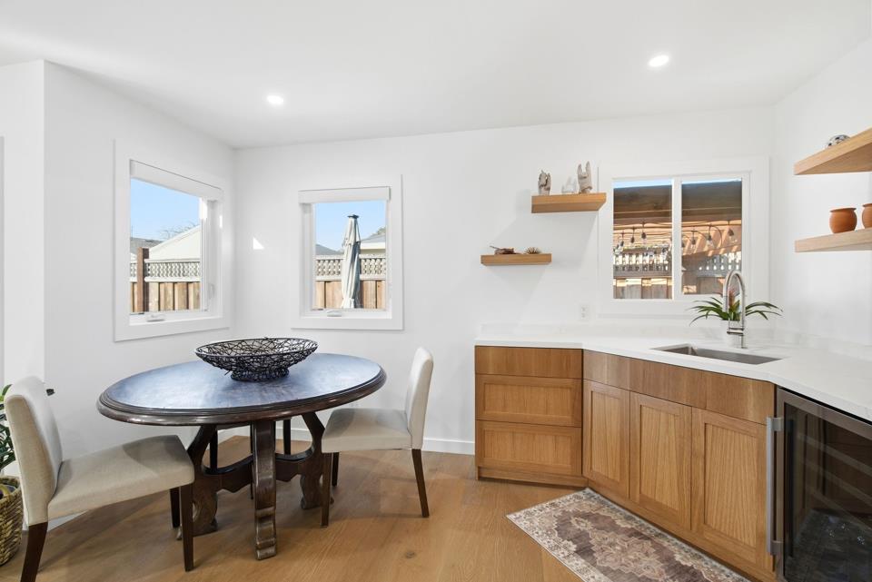 Detail Gallery Image 6 of 8 For 1510 Jasmine St, San Mateo,  CA 94402 - 3 Beds | 2 Baths