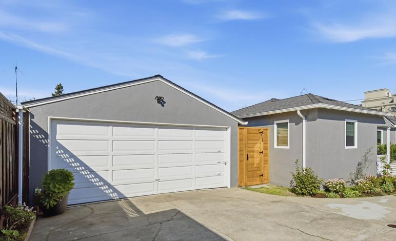 Detail Gallery Image 7 of 8 For 1510 Jasmine St, San Mateo,  CA 94402 - 3 Beds | 2 Baths