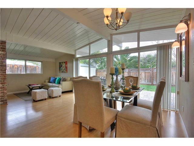 Detail Gallery Image 5 of 19 For 990 Amarillo Ave, Palo Alto,  CA 94303 - 5 Beds | 2 Baths