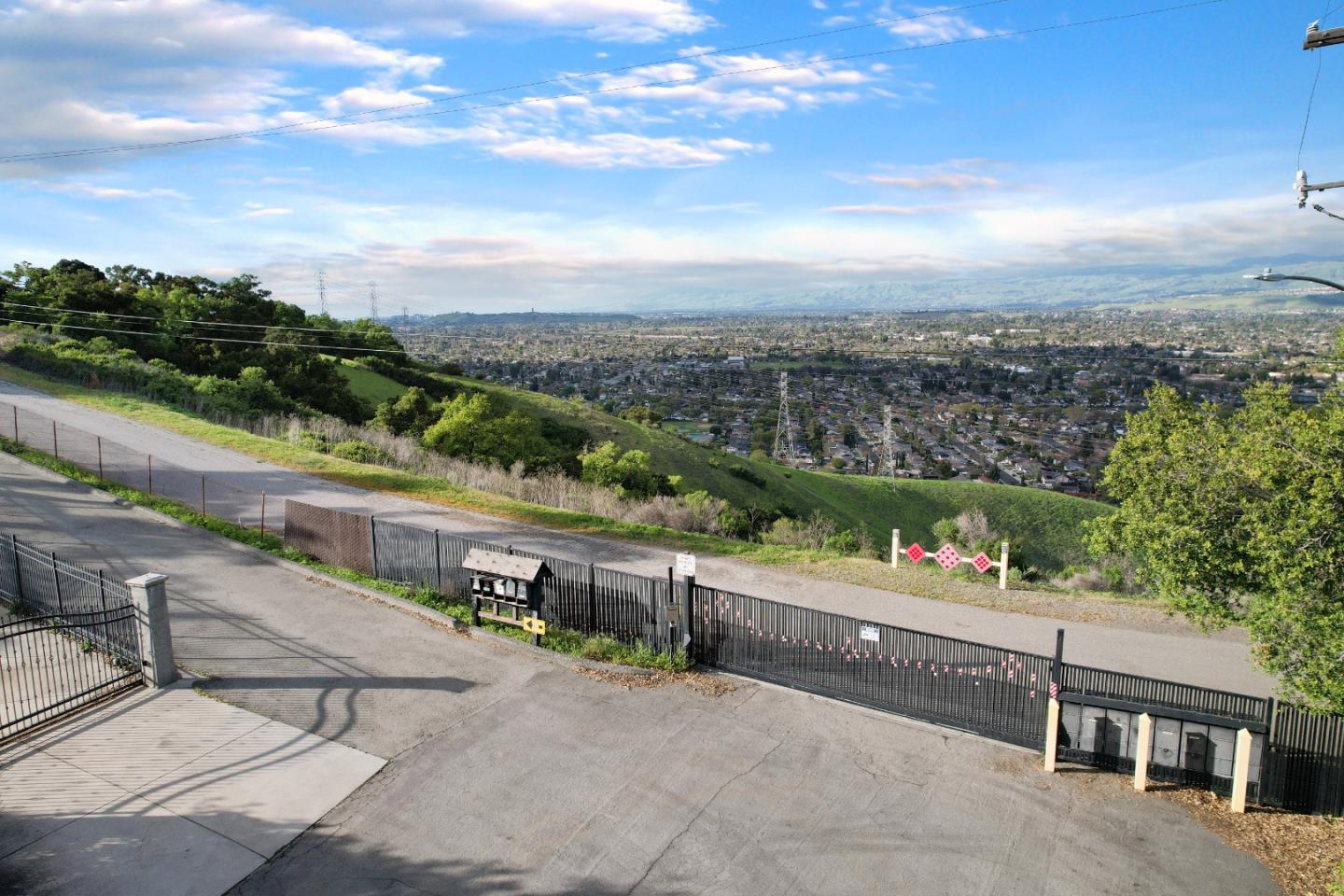 Detail Gallery Image 10 of 27 For 20011 Graystone Ln, San Jose,  CA 95120 - – Beds | – Baths