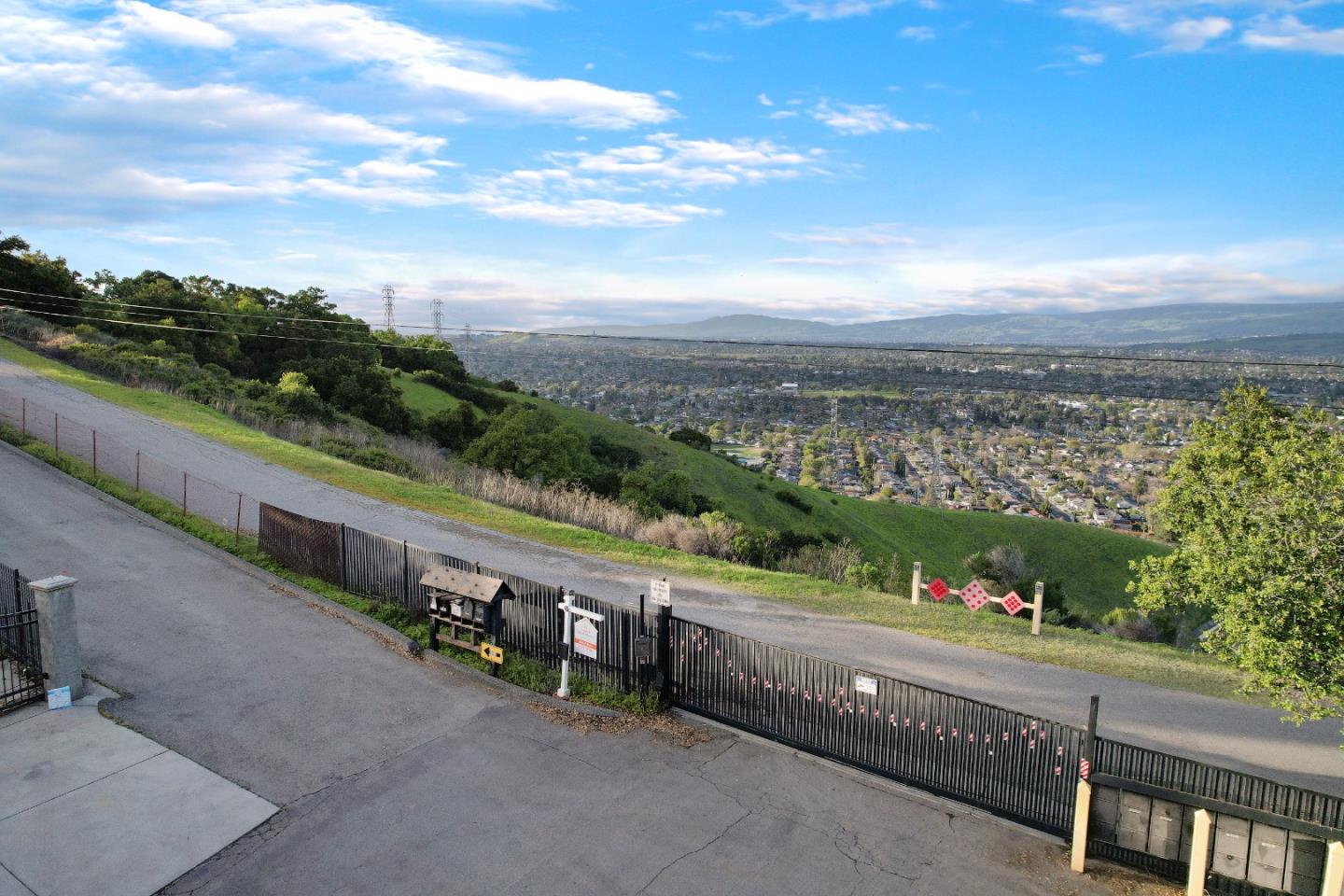 Detail Gallery Image 11 of 27 For 20011 Graystone Ln, San Jose,  CA 95120 - – Beds | – Baths