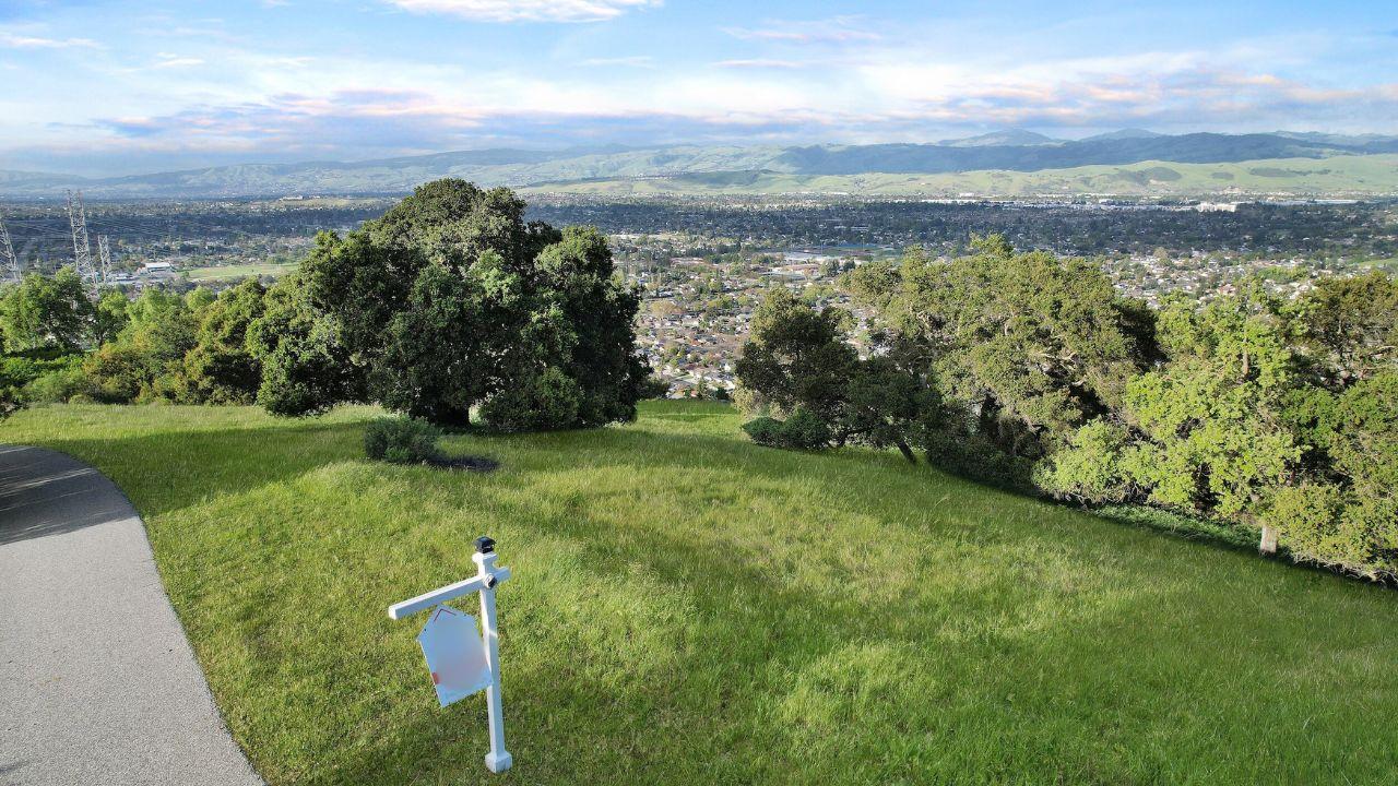 Detail Gallery Image 25 of 27 For 20011 Graystone Ln, San Jose,  CA 95120 - – Beds | – Baths