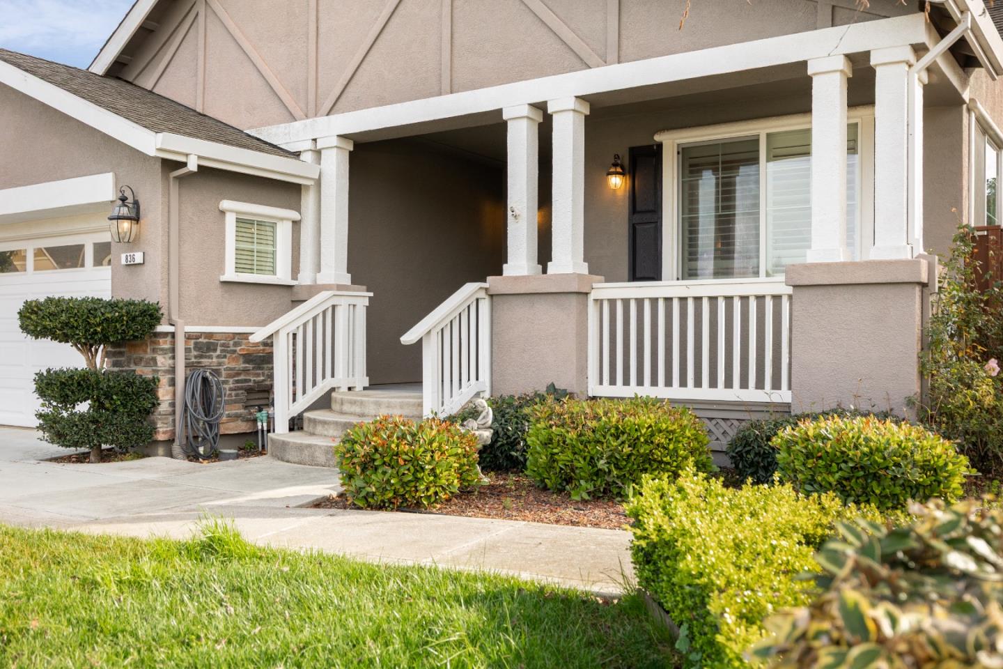 Detail Gallery Image 3 of 37 For 836 Delta Way, Watsonville,  CA 95076 - 3 Beds | 2 Baths