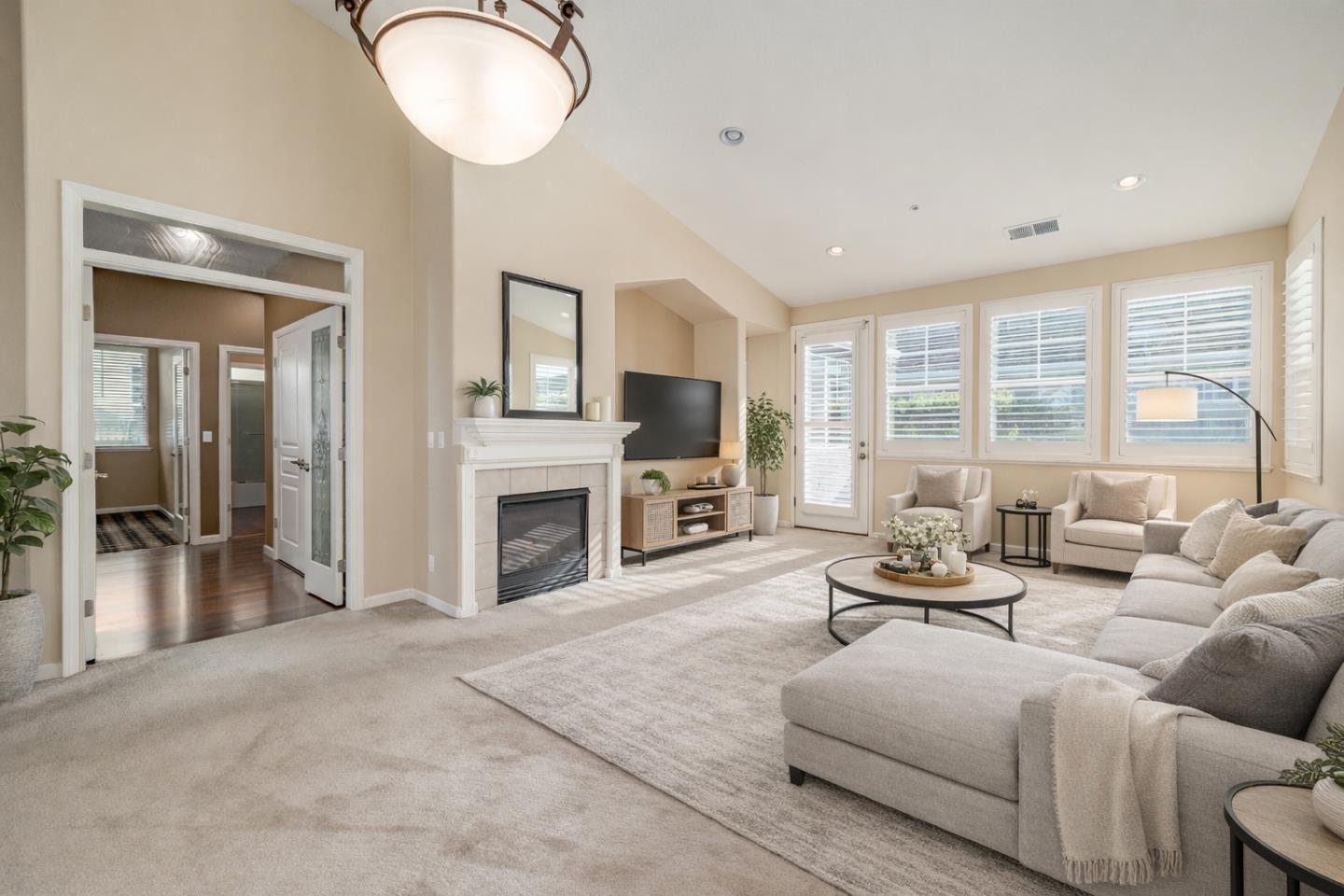 Detail Gallery Image 5 of 37 For 836 Delta Way, Watsonville,  CA 95076 - 3 Beds | 2 Baths