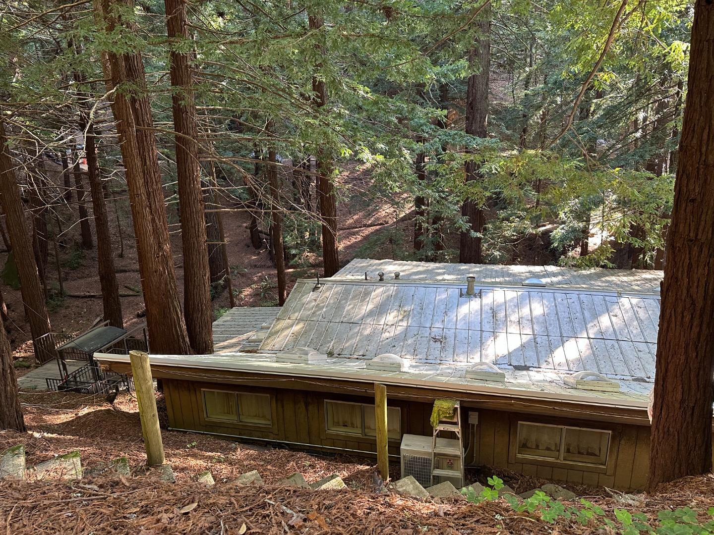 Detail Gallery Image 2 of 9 For 121 La Honda Rd, Woodside,  CA 94062 - 2 Beds | 2 Baths