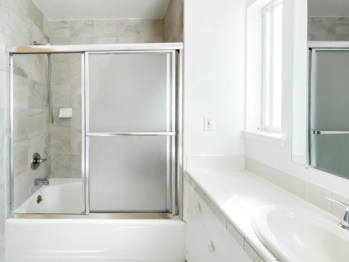 Detail Gallery Image 11 of 19 For 9 Ashton Ave, Millbrae,  CA 94030 - 3 Beds | 2 Baths