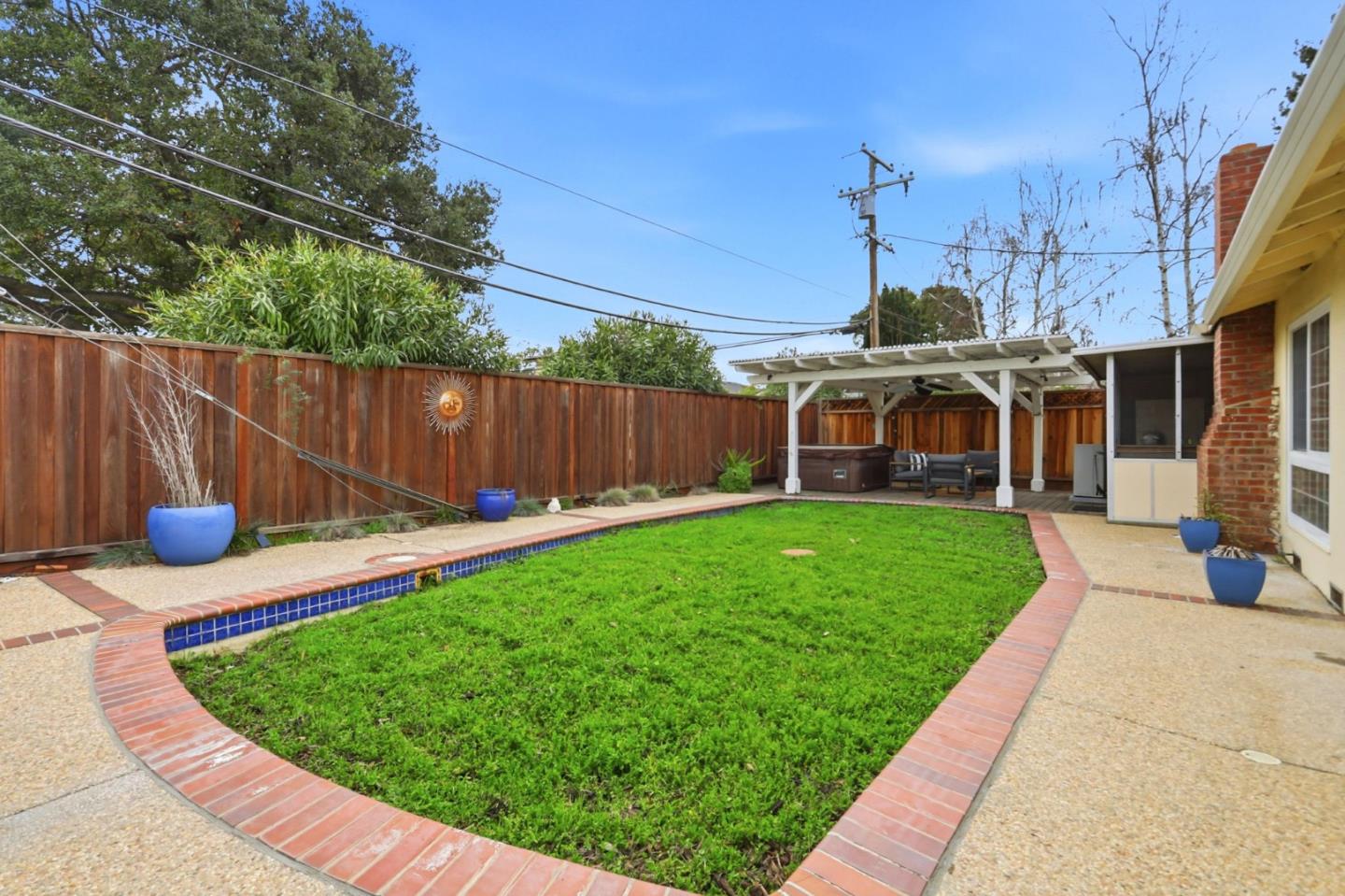 Detail Gallery Image 38 of 39 For 1688 Milroy Pl, San Jose,  CA 95124 - 4 Beds | 2/1 Baths